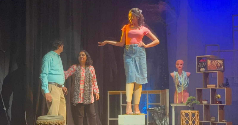 ছবি : খোলা কাগজ