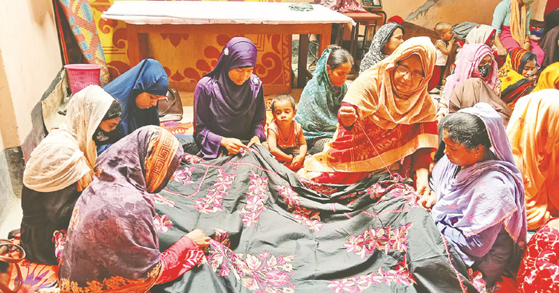 ছবি : খোলা কাগজ