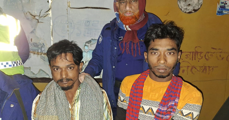 চলন্ত ট্রেনে ফেরিওয়ালা খুন, গ্রেফতার ৪ 