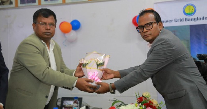ছবি : খোলা কাগজ