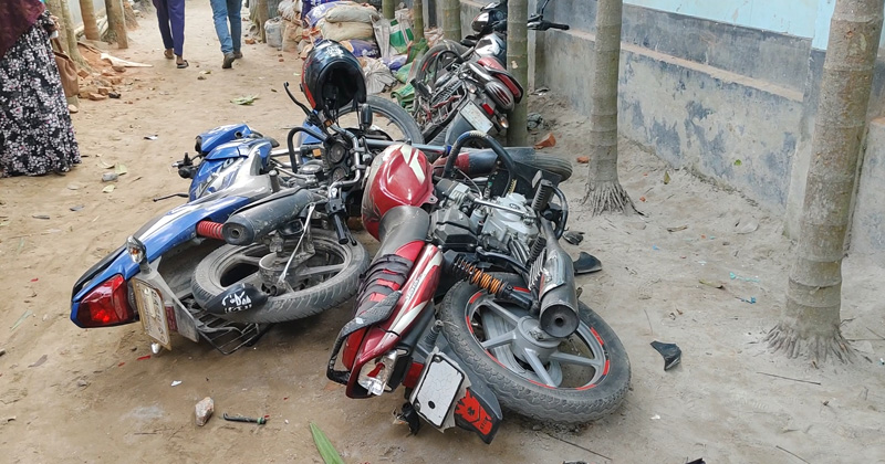 ছবি : খোলা কাগজ