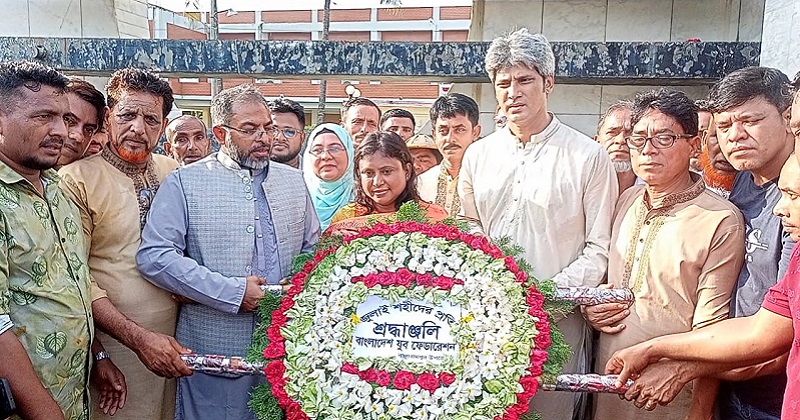 বাঞ্ছারামপুরে কেন্দ্রীয় শহিদ মিনারে শ্রদ্ধাঞ্জলি জোনায়েদ সাকির