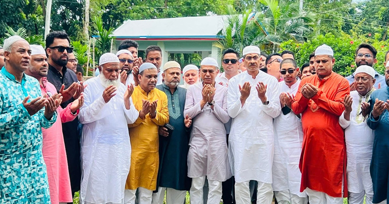 শিক্ষিকা মাসুকা বেগমের কবর জিয়ারত