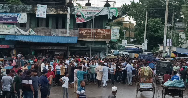 ছবি : খোলা কাগজ