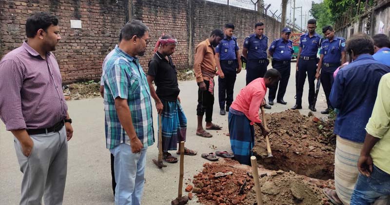 ছবি: খোলা কাগজ