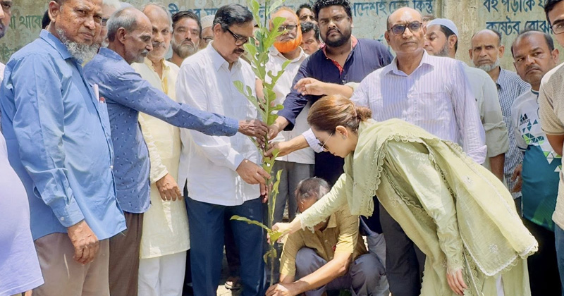 ছবি : নুসরাত খানের ফেসবুক থেকে নেওয়া